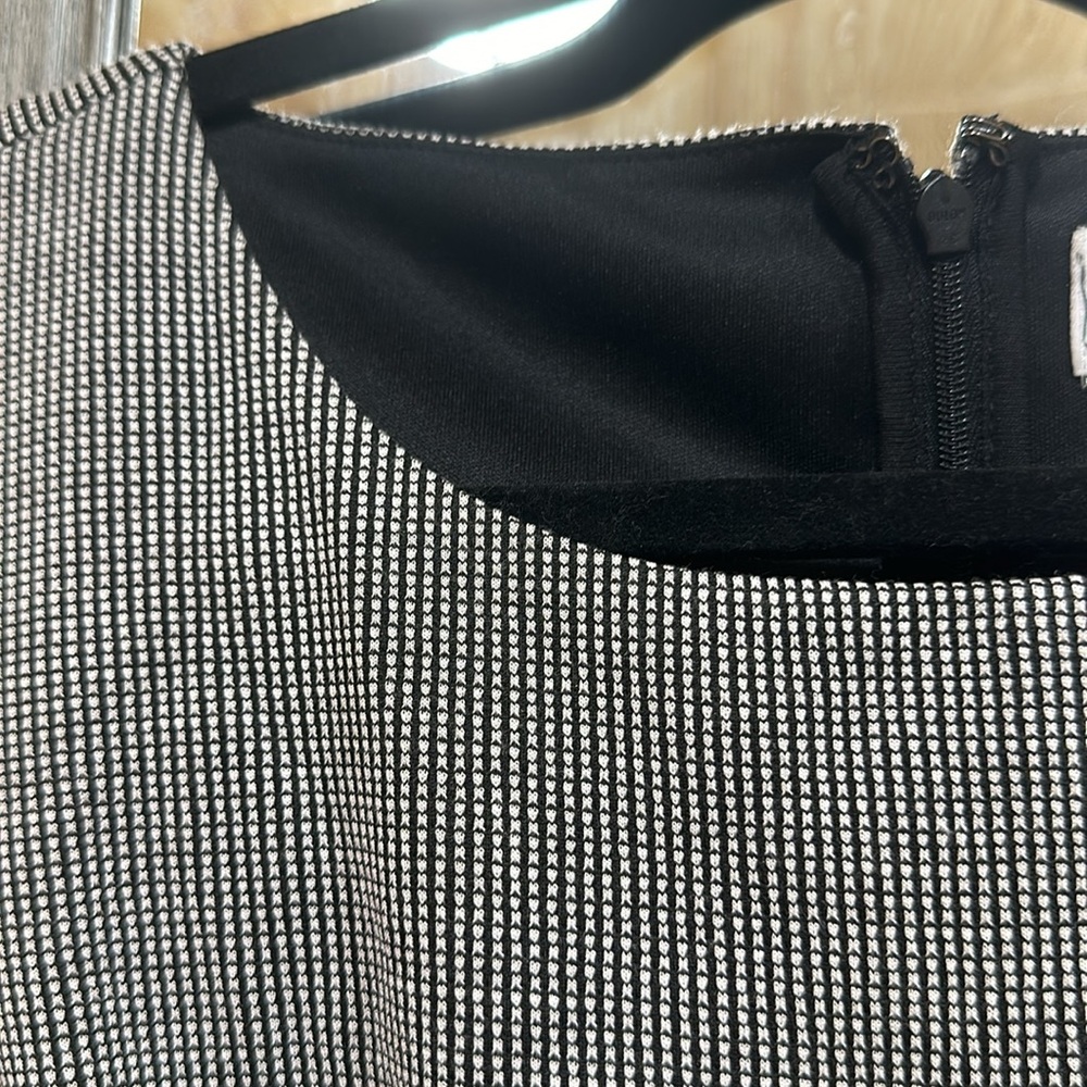 Elle dress - Picture 4 of 6